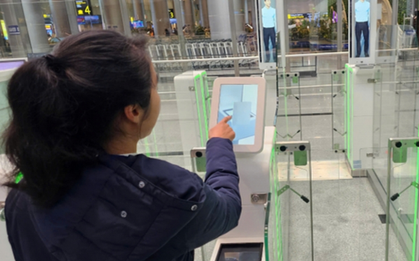 Hàng loạt sân bay sẽ triển khai làm thủ tục bay bằng sinh trắc học, VNeID