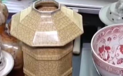 50 năm tốn gần 4 tỷ đồng mua đồ cổ, chỉ một món giá 40 nghìn đồng là đồ thật