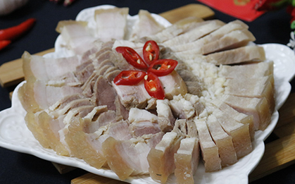 Mẹo hay luộc thịt thơm ngon như nhà hàng, cái số 1 ai cũng tấm tắc khen