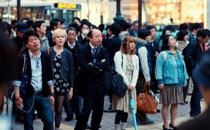 Luật hấp dẫn có thật không? Tại sao khổ đau sẽ đến với người nhiều đau khổ, còn tiền thì lại chảy vào túi những người không thiếu tiền?