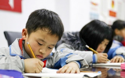 Nhiều nơi ở Trung Quốc thí điểm “ngắt” bài tập để đảm bảo giấc ngủ cho học sinh