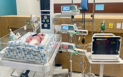 Hà Nội: Cứu sống bé sơ sinh 2 ngày tuổi mắc dị tật bẩm sinh nguy hiểm