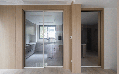 Đến nhà bạn học chơi, khi nhìn căn phòng 14m² này tôi bỗng hiểu thế nào là "mở mắt đúng cách"!