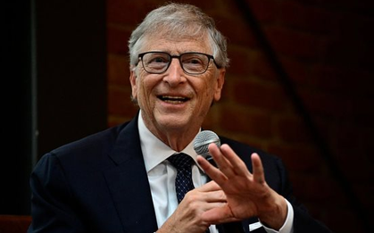 Trẻ em Việt dùng điện thoại sớm 4 năm so với thế giới: Bill Gates tiết lộ đây mới là độ tuổi an toàn nhất và quy tắc khi để trẻ sử dụng smartphone