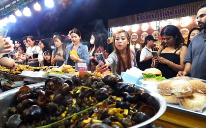 Đà Nẵng Food Tour: 'Tôi không biết nên ăn món nào, bỏ món nào'