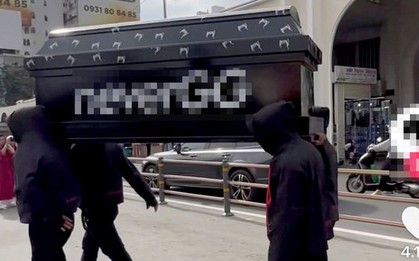 Lời khai của nhóm người liên quan vụ khiêng quan tài trước chợ Bến Thành