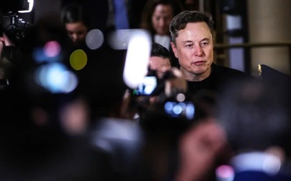 Elon Musk thừa nhận một điều khiến cổ đông Tesla lo sợ: 'Tôi đang làm tới 17 công việc cùng lúc'