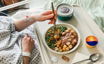 Đã cắt bỏ thận nhưng khối u cứ “mọc” lại, người phụ nữ nhờ ăn 3 món này mà tự cứu được mình