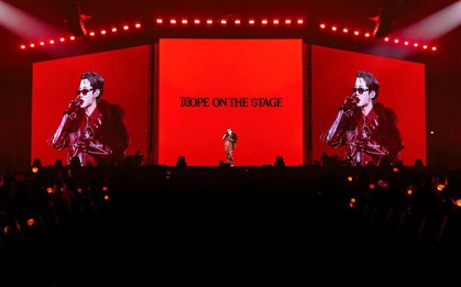 j-hope (BTS) tỏa sáng trong ngày trở lại