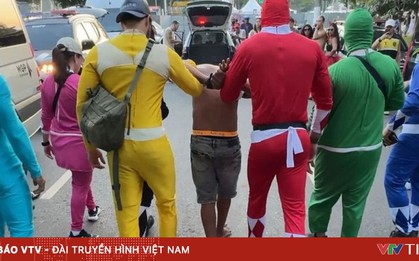 Cảnh sát Brazil hóa trang thành siêu nhân để bắt tội phạm