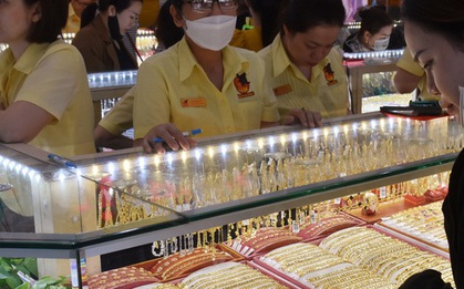 Giá vàng hôm nay 9-3: Đồng loạt dự báo tăng tiếp