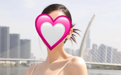 1 cú "trượt tay" lộ ảnh con gái giấu kín 4 năm của nàng Hậu Việt: Con đã xinh còn được dạy dỗ khéo thế này!