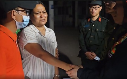 Người mẹ Myanmar bật khóc cảm ơn Lực lượng cứu hộ Việt Nam đã tìm thấy thi thể con trai 10 tuổi