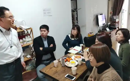 Vừa cưới được 3 ngày, nhà chồng đã họp khẩn chia tài sản, lời bố chồng thông báo khiến con dâu không kìm được thốt lên: "Tại sao lại như vậy?"