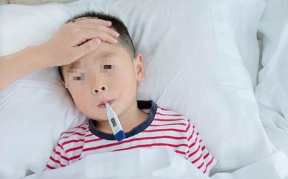 Tại sao sau khi tiêm vắc xin sởi lại bị sốt?