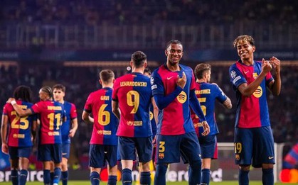PSG và Barcelona đặt một chân vào bán kết