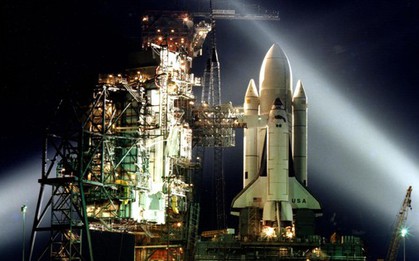 Ngày này năm xưa, NASA phóng tàu vũ trụ - và lần đầu tiên, nó quay về để... bay tiếp
