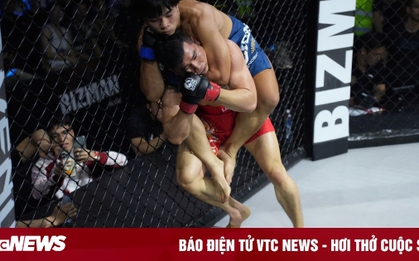 Tặng quà khiêu khích đối thủ, 2 kiện tướng kickboxing thảm bại sau 54 giây