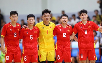 Thủ môn lập siêu phẩm, tuyển Việt Nam tạo "địa chấn" khi thắng đậm đội top 7 thế giới