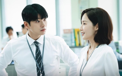 Thấy sếp bị dính cơm trên mặt, người EQ thấp nói: "Anh nhặt đi kìa", còn người EQ cao nửa đùa nửa thật khiến ai cũng phục