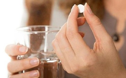 Cô gái trẻ uống nhầm thuốc ngủ trong ngày cưới và cái kết