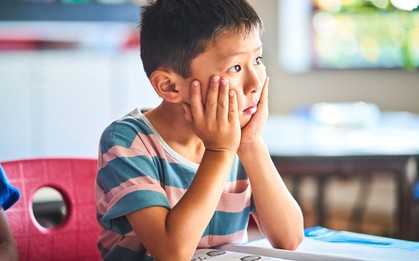 Cảnh báo từ ĐH Stanford: 1 hành động gây biến đổi não bộ, trầm cảm, hàng triệu trẻ em mắc phải