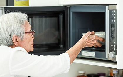 Mẹ sử dụng lò vi sóng theo cách khiến tôi phải thốt lên "Gừng già này quá cay rồi!": Tiện lợi lại tốt cho sức khỏe