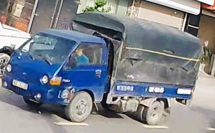Tài xế xe tải bỏ trốn sau khi gây tai nạn chết người
