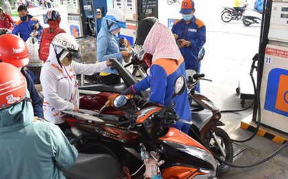 Giá xăng liên tiếp giảm, về dưới mốc 19.000 đồng/lít