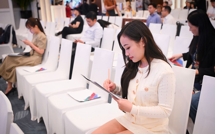 Chuyện của cổ đông Hoà Phát: Người đưa cả cháu đi đại hội để học đầu tư, người gom tiền đua mua theo Mai Phương Thuý