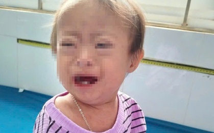 Bé gái bị bỏ rơi kèm lời nhắn "cháu khổ quá" đã được mẹ nhận lại