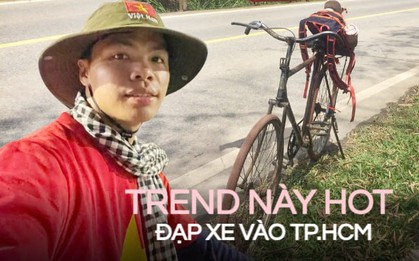 Trend này HOT: Thêm 1 nhân vật đi xe đạp thồ "huyền thoại" của ông nội từ Thanh Hóa vào TP.HCM dịp 30/4