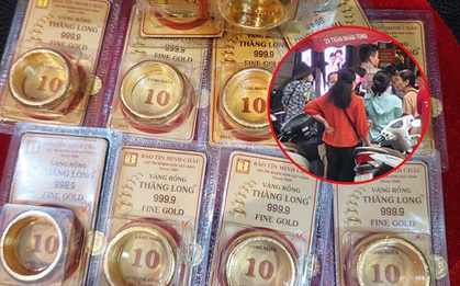 Người phụ nữ ở Hà Nội năn nỉ nhân viên tiệm vàng: “Cô 75 tuổi rồi, bán cho cô 3 chỉ nữa với”
