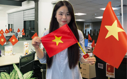 Trung bình văn phòng làm việc những ngày này: Ngập cờ đỏ sao vàng, cực "sĩ" với đồng nghiệp nước ngoài