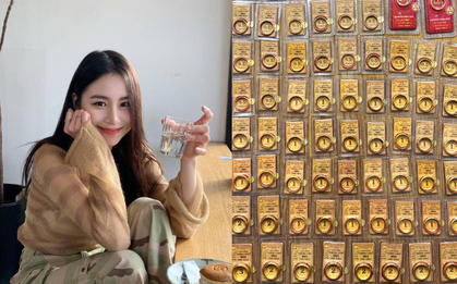 Bức ảnh 64 chiếc vàng nhẫn đóng vỉ của vợ chồng Hà Nội gây sốt, nghe tới điều này lại càng thấy nể!