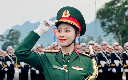 Nữ quân nhân gây sốt dịp diễu binh 30/4: Không hổ danh xuất thân "khối Hoa hậu", soi học vấn càng nể