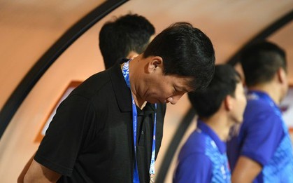 2 thành viên tuyển Malaysia rút lui, HLV Kim Sang-sik bị làm khó trước ngày đấu MU