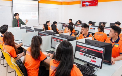 Sinh viên Digital Marketing HUTECH học thật nhiều từ những cuộc thi