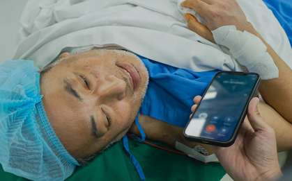 Tình trạng của đạo diễn Nguyễn Quang Dũng sau khi bị nhồi máu cơ tim, nhập viện phẫu thuật gấp