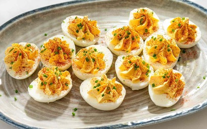 Trứng gà ngon, bổ, rẻ nhưng người bệnh thận nên tránh xa kẻo "rước họa vào thân"