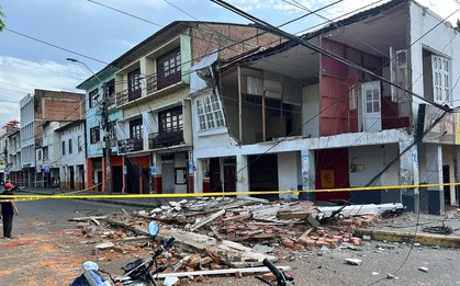 Động đất 6.3 độ rung chuyển Ecuador