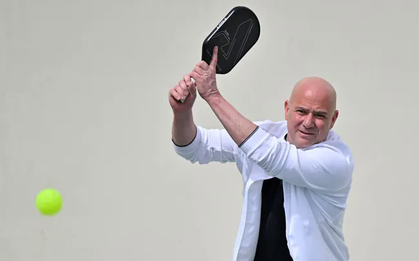 Huyền thoại tennis trở thành VĐV Pickleball chuyên nghiệp ở tuổi 54