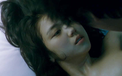 Phim 18+ Hàn Quốc bị chỉ trích nặng nề: Nữ chính 22 tuổi gây sốc toàn châu Á vì cảnh nóng thật