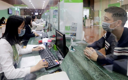 Vietcombank thông báo dừng toàn bộ giao dịch thẻ với những khách hàng sau