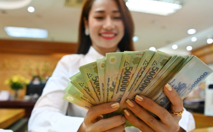 Thù lao các sếp ngân hàng: CEO Techcombank nhận hơn 70 triệu đồng/ngày, gấp nhiều lần lãnh đạo nhóm ngân hàng quốc doanh