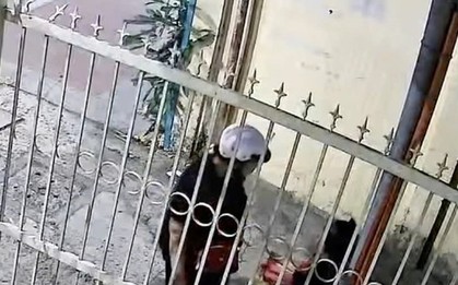 Xác minh clip bé trai bị đánh tới tấp vì bán không hết bánh