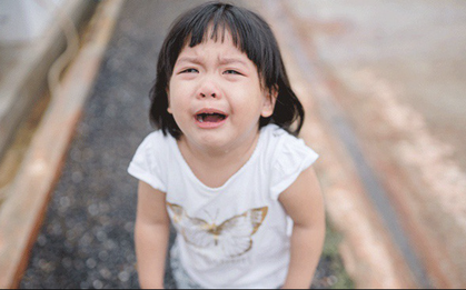 3 thứ bố mẹ TUYỆT ĐỐI đừng đưa cho con, hậu quả vô cùng nghiêm trọng