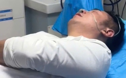 Người cha nhập viện lúc nửa đêm vì đột ngột lên cơn đau tim trong lúc... dạy con làm bài tập: Dân tình biết chuyện liền nổi sóng tranh cãi