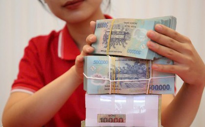 Lãi suất huy động tiếp đà giảm