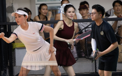 Hiền Hồ lộ nhan sắc thật trên sân pickleball, học trò và tình cũ Hương Giang trực tiếp đối đầu
